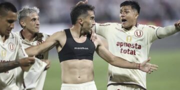 Un ‘blooper’ les dio el triunfo: Universitario derrotó 2-1 a Alianza en Matute