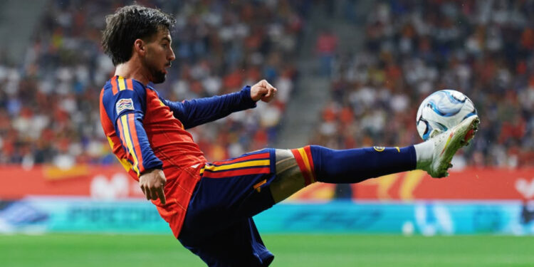 Álex Baena jugando con la Selección Española / Fuente: Atlético de Madrid