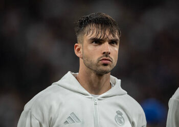 Raúl Asencio lesionado con el Real Madrid
