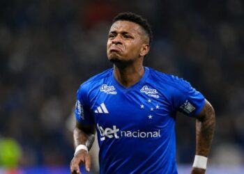 Cheché Arroyo sigue brillando en Brasil y pide pista en la Selección de Ecuador