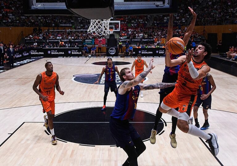 Valencia y Barca se miden en el Palau