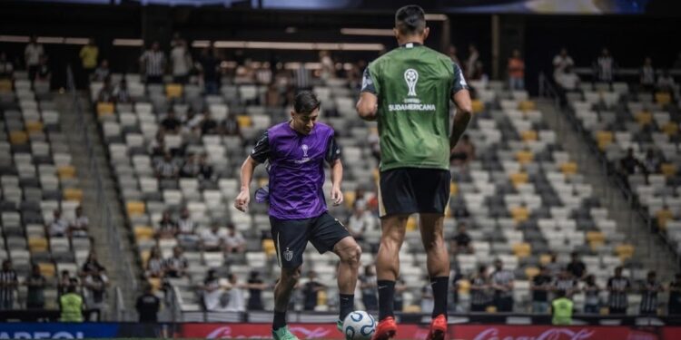 Alan Franco mediocampista ecuatoriano protaanista en atlelico MIneiro