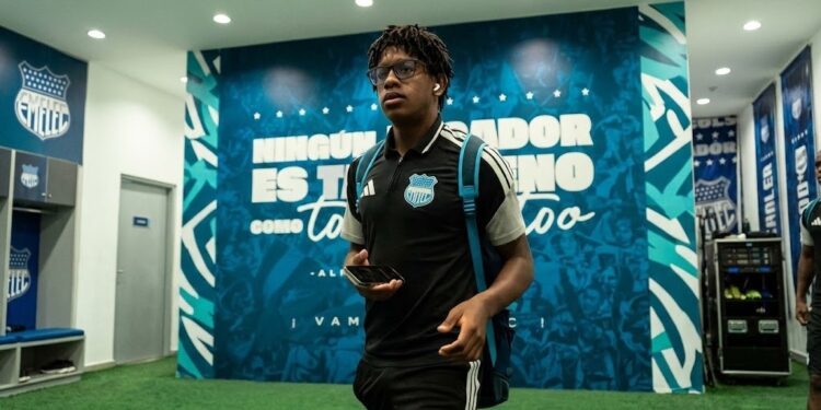 Fragozo joven futbolista de Club Sport Emelec lidera un ranking