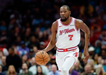 Los Houston Rockets van en silencio a por el anillo