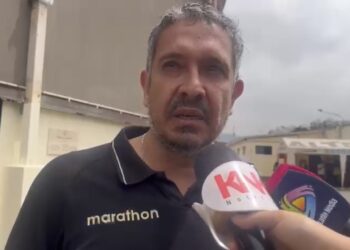 Franco Velazco, a Rondelli: «No tenemos la culpa que hagan malos cambios»